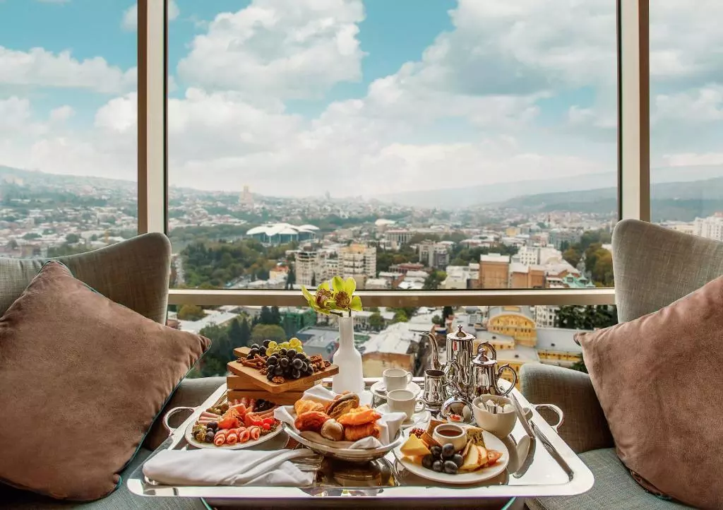 BREAKFAST AREA BREAKFAST AREA